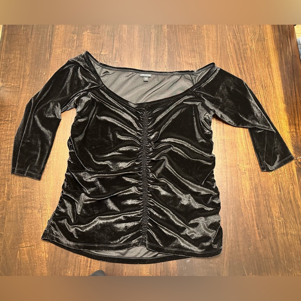 Torrid Size 2 Off the Shoulder Black Velvet Top with Ruching Down the Center